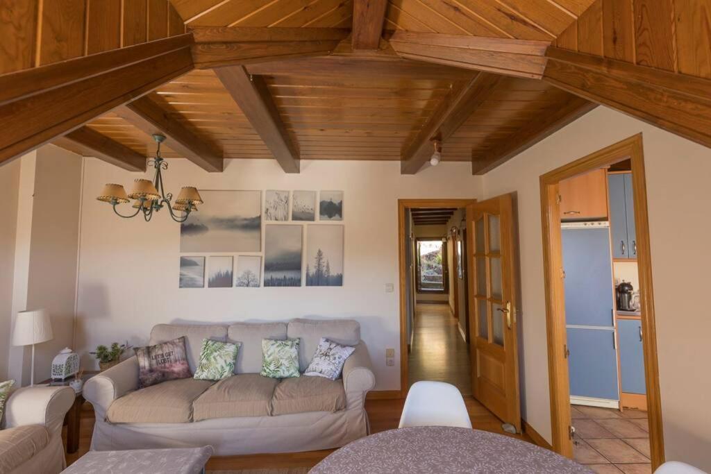 Tensina ❅ Acogedor Salon Y Gran Terraza Privada ❀ Apartment